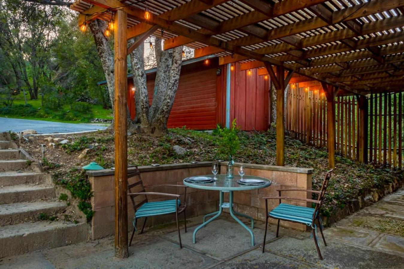 Sierra Vista Lookout Lodge With Creek, Waterfall And Waterholes, Minutes From Bass Lake And Yosemite South Gate North Fork Exteriör bild